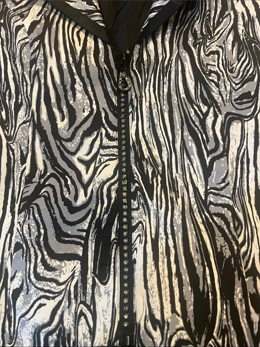 Annabella Black and White Swirl Zip-Front Jacket - Picture 4 of 9